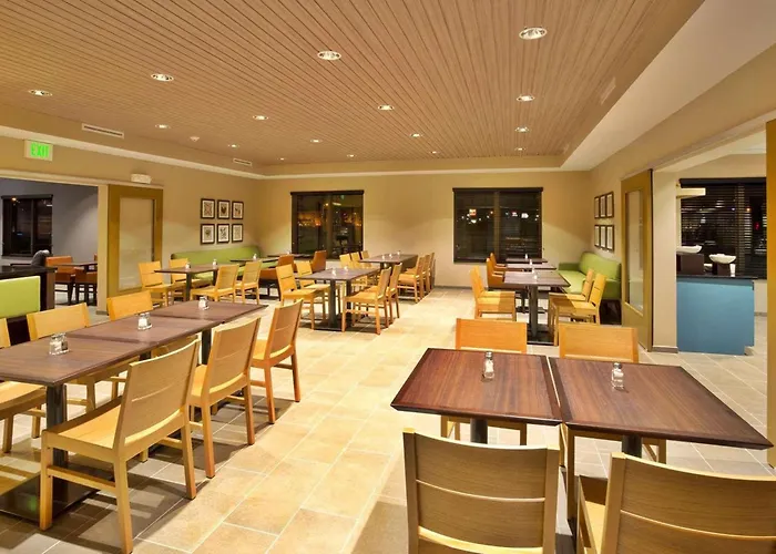 Hotel Country & By Radisson, Southeast