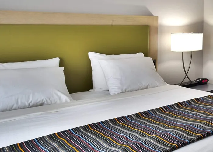 Country & By Radisson, Southeast 3* Springfield