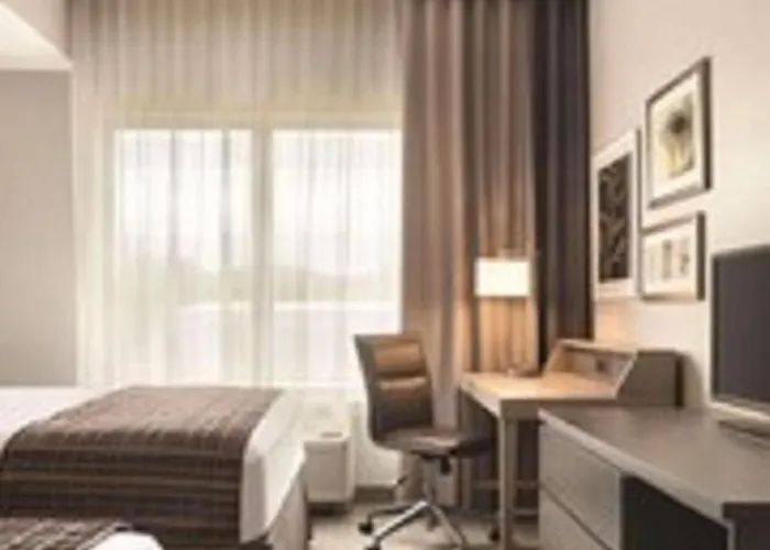 Country & By Radisson, Southeast Hotel Springfield