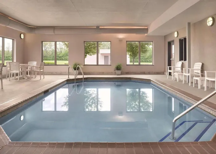 Country & By Radisson, Southeast 3* Springfield