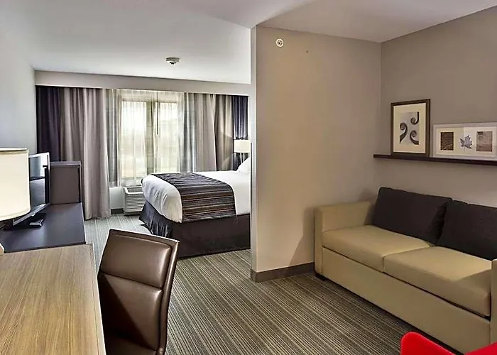Country & By Radisson, Southeast Hotel