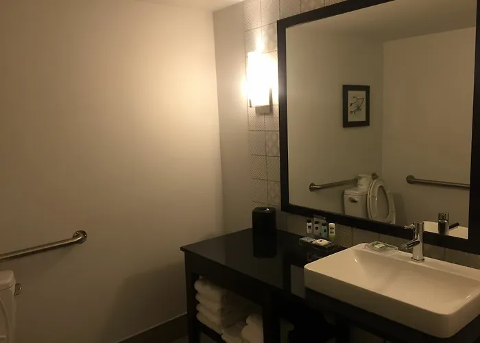Country & By Radisson, Southeast 3*
