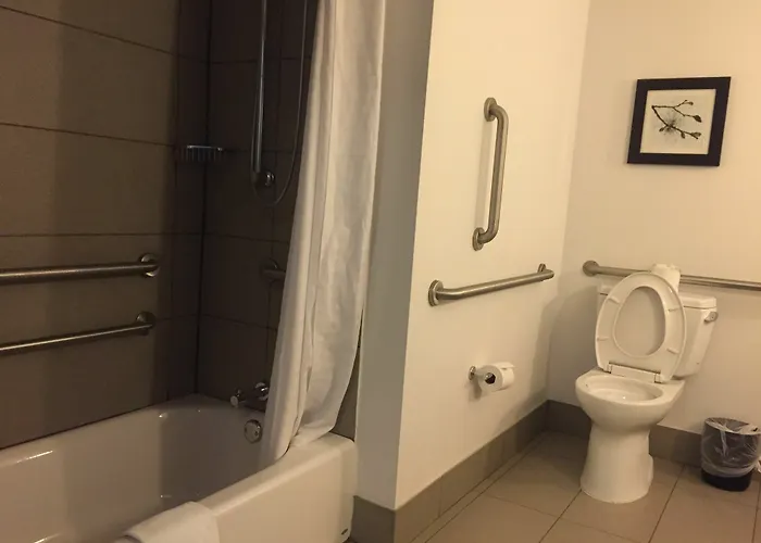 Country & By Radisson, Southeast 3* Springfield