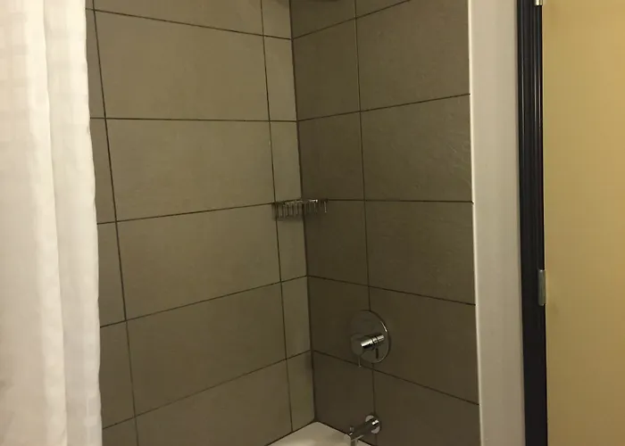 Country & By Radisson, Southeast