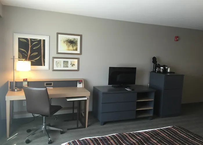 Country & By Radisson, Southeast