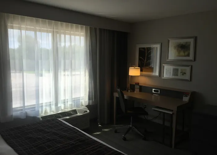 Country & By Radisson, Southeast Hotel